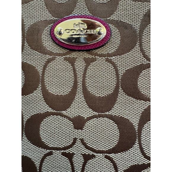 Coach 12cm Signature Zip Top “City Tote”. - Picture 2 of 9